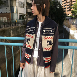 2色 レイヤードに着回し抜群！ウール100%北欧風編みベスト ポケット付き【秋冬春】ネイビー系・ブラウン系 5枚目の画像