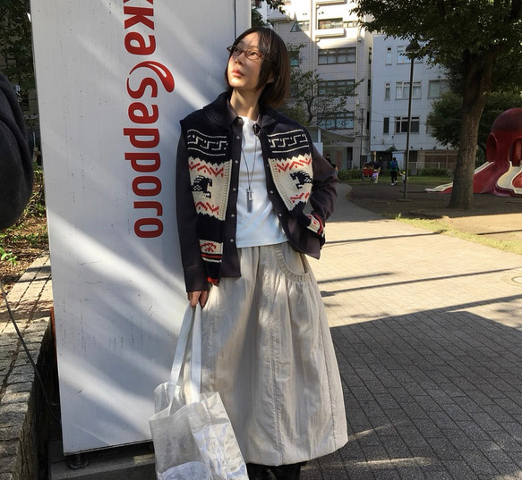 2色 レイヤードに着回し抜群！ウール100%北欧風編みベスト ポケット付き【秋冬春】ネイビー系・ブラウン系 12枚目の画像