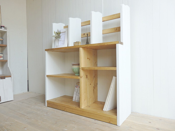 ※送料がかなり安くなりました！サイズオーダー可！●仕切り段差キャビネット●シャビーホワイト天然木無垢材●受注製作