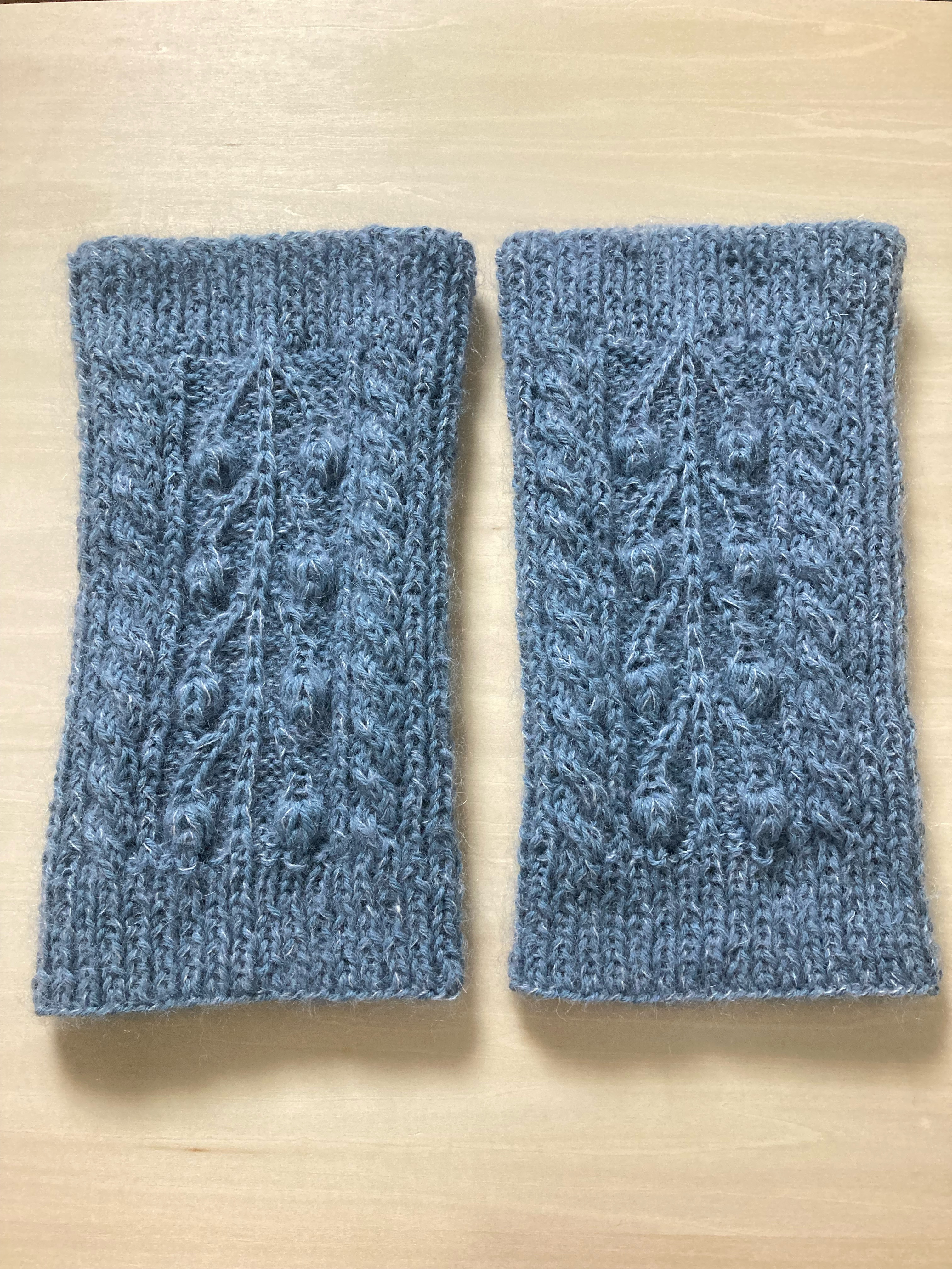 モヘヤ入りのレッグウォーマー