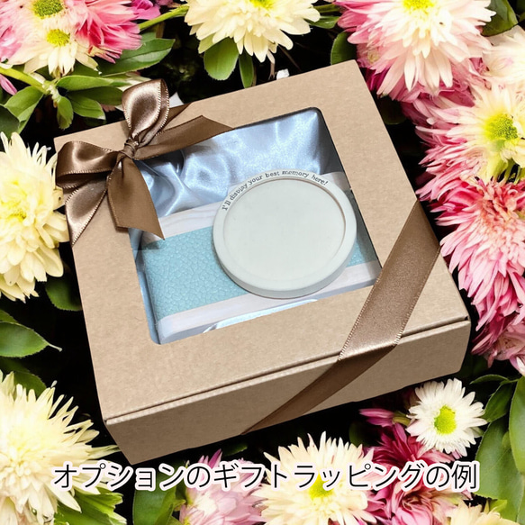 冬限定2025　結婚祝いに贈る 名入れフォトフレーム｜木製カメラ型×レース＆リボン×三脚付き《写真セット可》 9枚目の画像