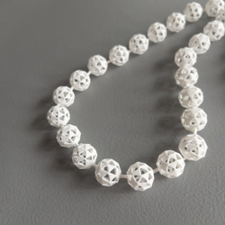 モレキュール　ネックレス　白 4枚目の画像