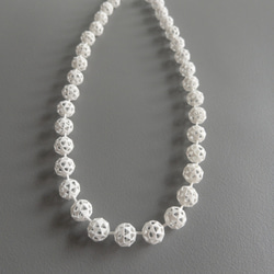 モレキュール　ネックレス　白 2枚目の画像