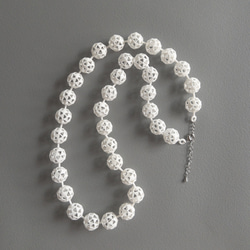 モレキュール　ネックレス　白 3枚目の画像