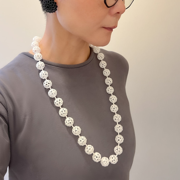 モレキュール　ネックレス　白 8枚目の画像