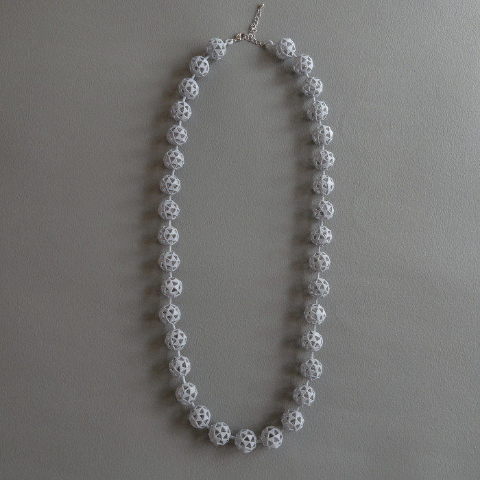 モレキュール　ネックレス　グレー