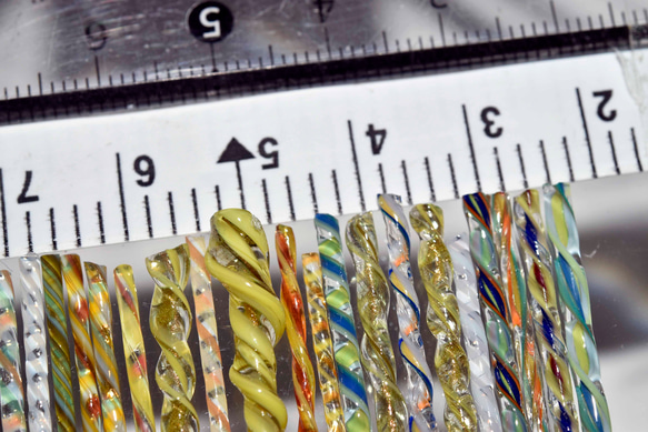 モレッティの細密ガラスレース棒、ツイスト棒、ガラス棒、13163-500 トンボ玉、万華鏡、、アクセサリ 4枚目の画像