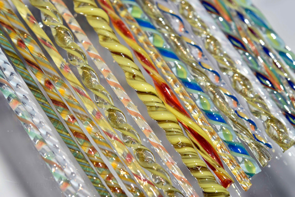 モレッティの細密ガラスレース棒、ツイスト棒、ガラス棒、13163-500 トンボ玉、万華鏡、、アクセサリ 2枚目の画像