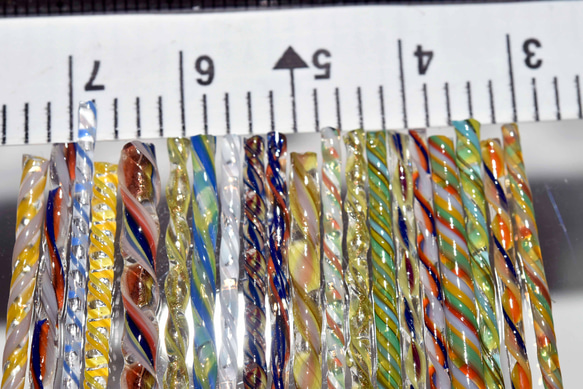 モレッティの細密ガラスレース棒、ツイスト棒、ガラス棒、13164-500 トンボ玉、万華鏡、、アクセサリ 4枚目の画像