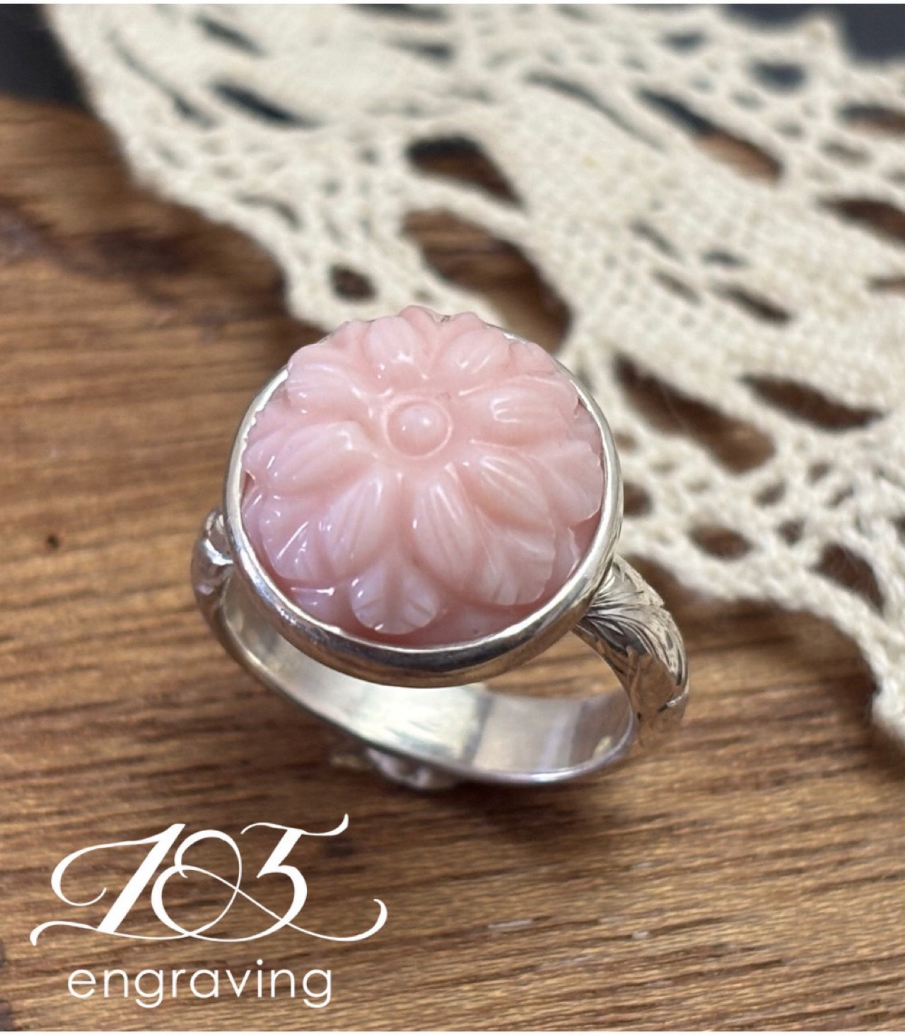 １点もの 　花彫刻ピンクオパール  ハンドエングレービングシルバーリング 9.5号