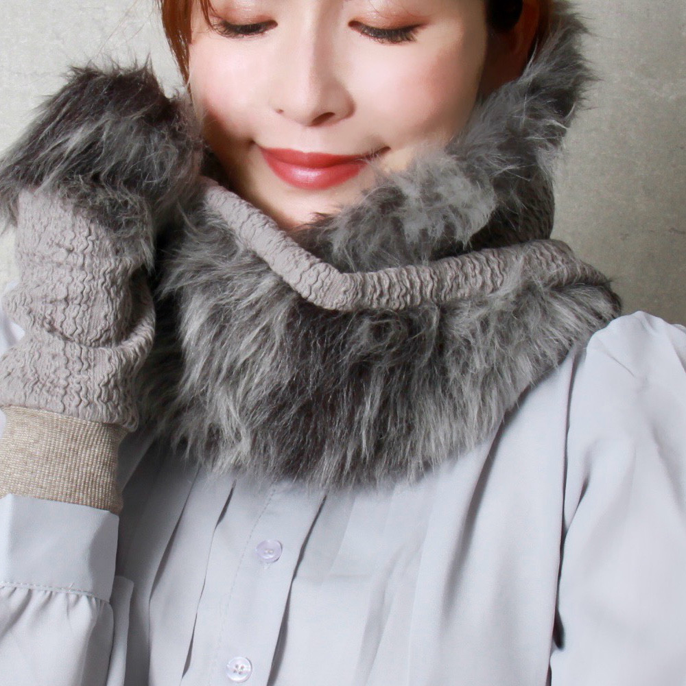 アラン織りジャガードニットとグラデーションロングファーのねじりスヌード【グレージュ】クリスマスギフトにも