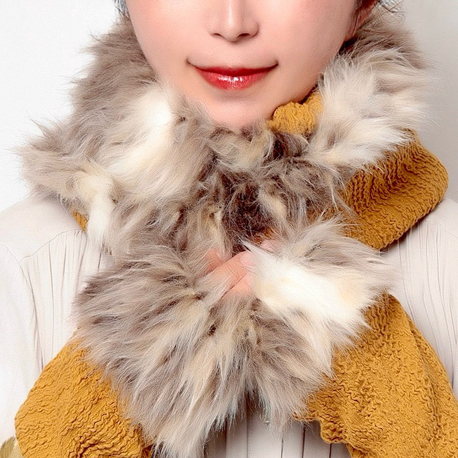 アラン織りジャガードニットとグラデーションロングファーのねじりスヌード【マスタード】クリスマスギフトにも