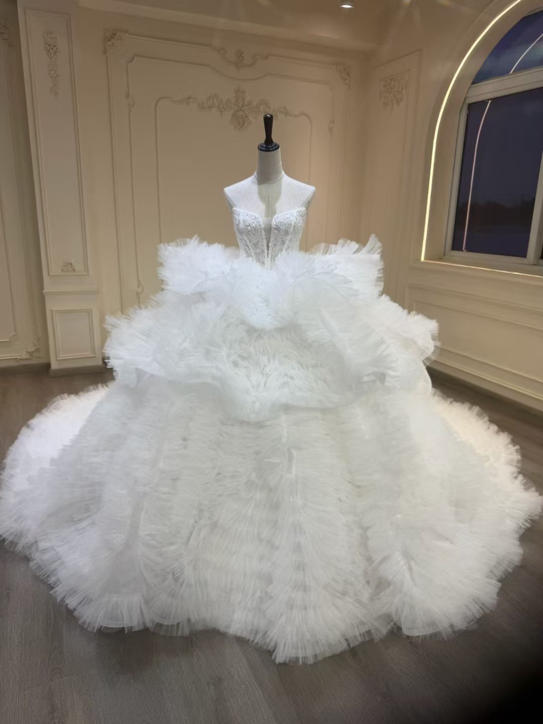 美品　チューブトップ　ソフトチュール　白ホワイト　Princess ロングトレーン　チューブトップ　可愛いブライダル花嫁