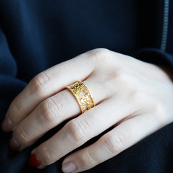 雪降る結晶の透かしオープンリング ゴールド《送料無料》冬 5枚目の画像