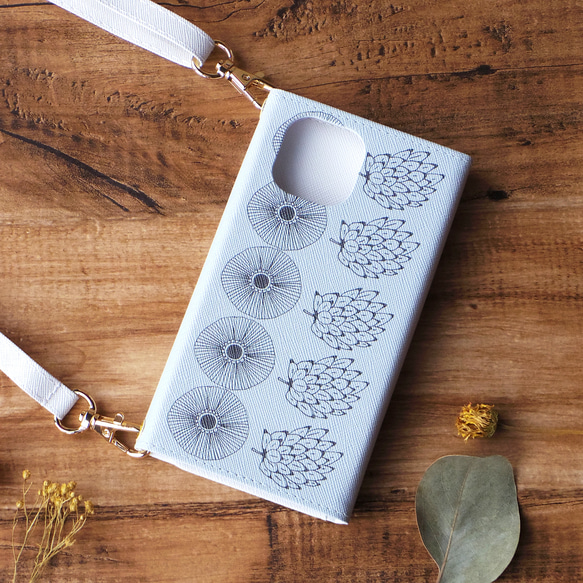 ＊名入れ＊森のひとかけら 北欧 三つ折り手帳型スマホケース ほぼ全機種対応 シンプル  おしゃれ 北欧デザイン 3枚目の画像