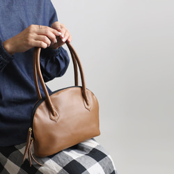 ＊新作　上質シュリンク　PUレザー　トート　ハンド　バッグ　鞄　肩掛け　キャメル　茶　P94C 1枚目の画像