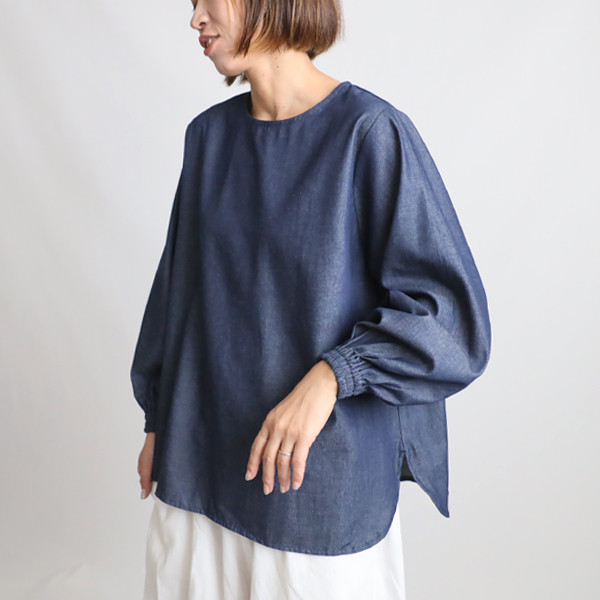 ＊春うららＳＡＬＥ　甘織デニム　袖ゴムギャザー　ラウンドヘム裾　プルオーバー　シャツ　ゆったり　K85