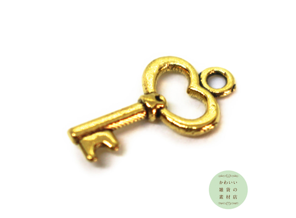 小さな中空のハートの形の鍵のチャーム（アンティークゴールド/ハートキー）6個セット #C-0383 2枚目の画像