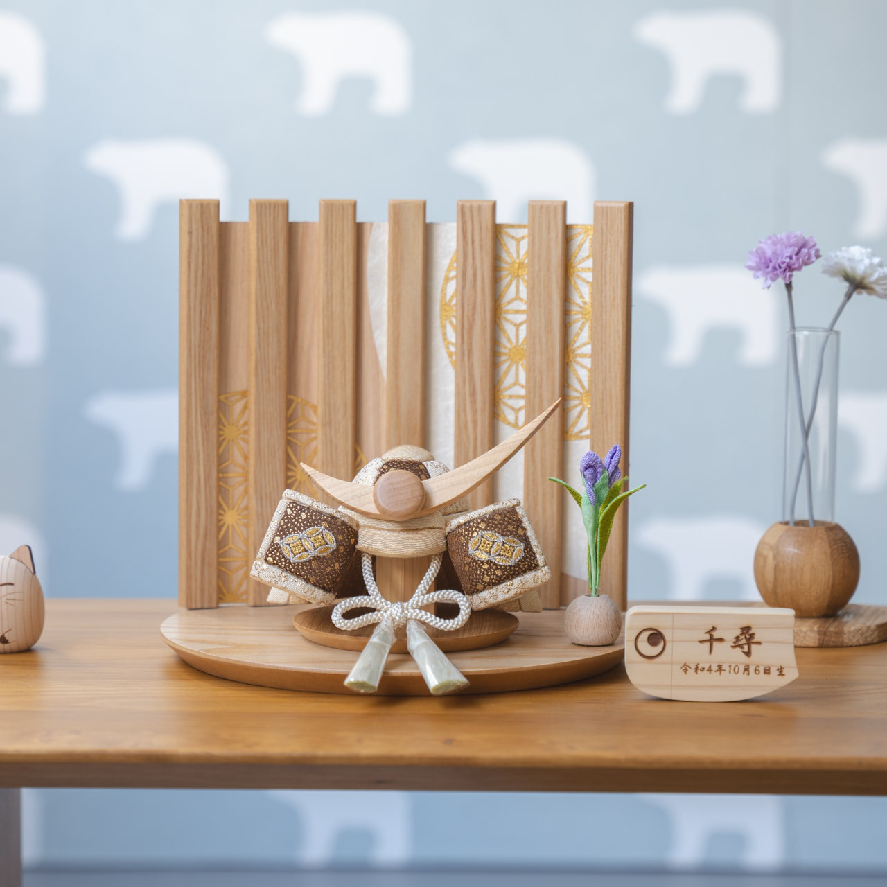 ことの木目込かぶと（5KTUE-0500）（つき）上杉謙信｜平台｜なぎ｜コンパクトな五月人形｜節句兜｜コンパクト