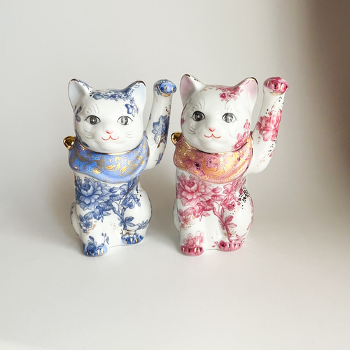 ブルー招き猫【大】 招き猫 大 磁器製 伊万里柄 ブルー 招き猫 Obsidian 通販 20047009