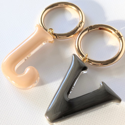 名入れ　レジン　淡水パール　キーホルダー　ギフト　ペア　お揃い　結婚式　推し活　出産祝い　入園　入学　メモリアル 7枚目の画像