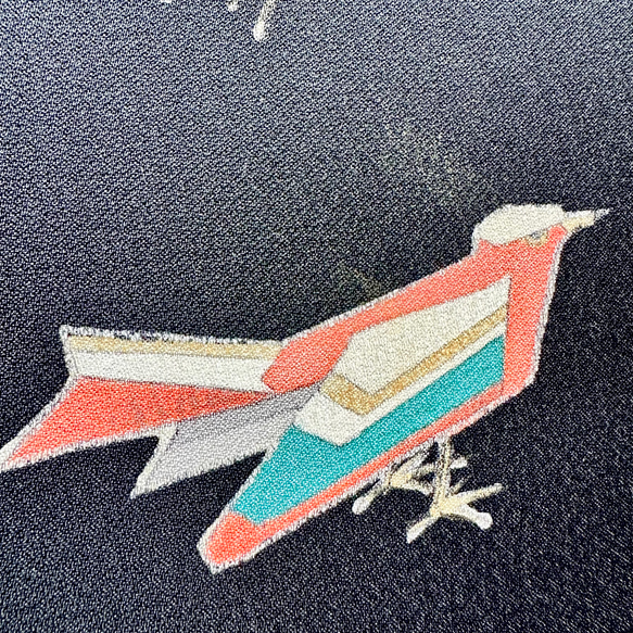 着物のファブリックパネル　桜色と遊ぶ小鳥（2枚セット） 22×22cm インテリア　着物リメイク　アートパネル　正月飾り 9枚目の画像