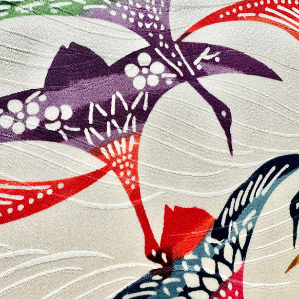 着物のファブリックパネル　紫と鶴の群れ（2枚セット）　27×27cm インテリア　着物リメイク　アートパネル　正月飾り 7枚目の画像