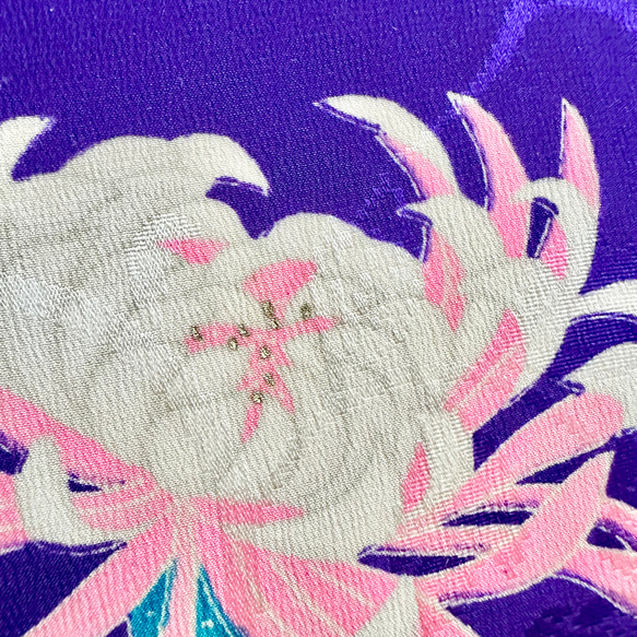 着物のファブリックパネル　紫に菊花（2枚セット） 22×22cm インテリア　着物リメイク　アートパネル　正月飾り　玄関 11枚目の画像