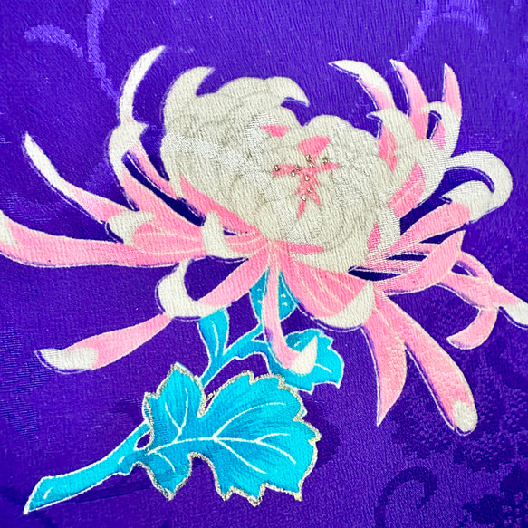 着物のファブリックパネル　紫に菊花（2枚セット） 22×22cm インテリア　着物リメイク　アートパネル　正月飾り　玄関 10枚目の画像