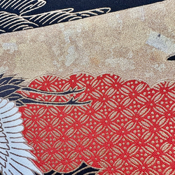 着物のファブリックパネル　輝く雲と鶴　 22×22cm インテリア　着物リメイク　アートパネル　和モダン 正月飾り　玄関 8枚目の画像