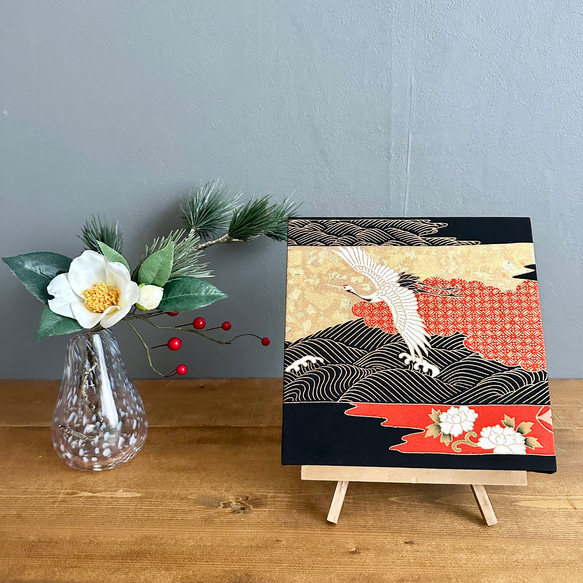 着物のファブリックパネル　輝く雲と鶴　 22×22cm インテリア　着物リメイク　アートパネル　和モダン 正月飾り　玄関 2枚目の画像