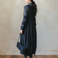 美シルエット　タック付きコクーンジャンパースカート　ポケット付き【秋冬春】ダークグレー 3枚目の画像