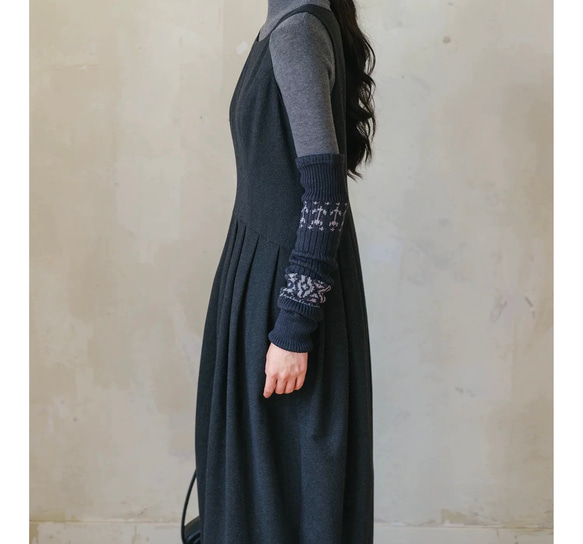 美シルエット　タック付きコクーンジャンパースカート　ポケット付き【秋冬春】ダークグレー 10枚目の画像