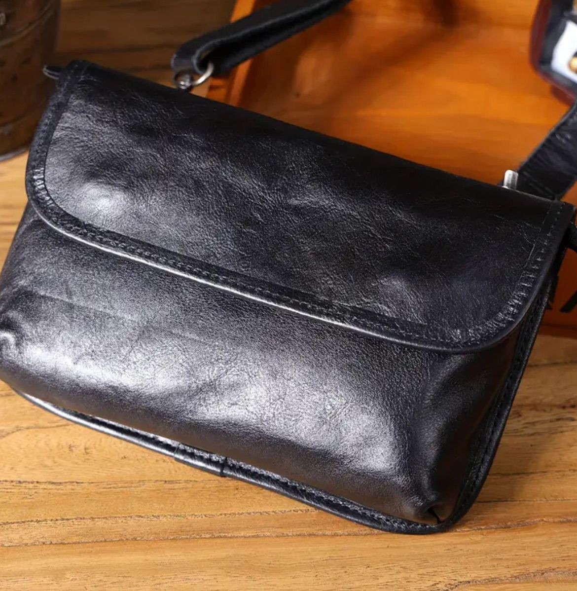 クロスボディバッグ ショルダーバッグ メンズ レディース 牛革 小さめ メッセンジャー スリングバッグ バック カバン