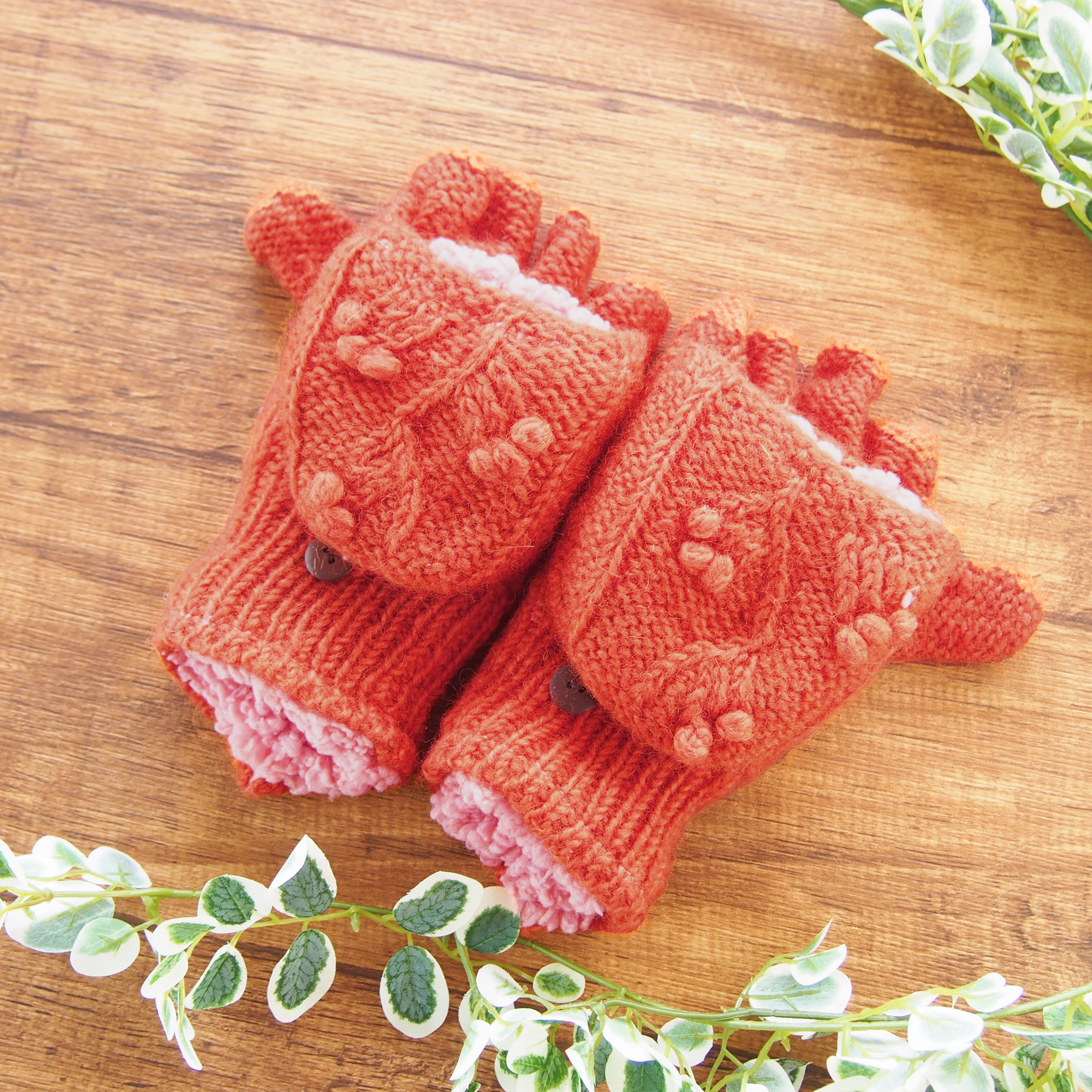 草木染め 手編みのカバー付きウールグローブ【インドアカネ染め】