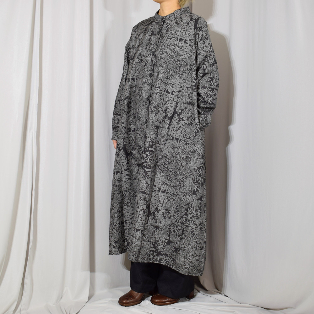 大島紬の着物から仕立てたロングシャツ,紬ロングシャツワンピース ,一点物,前開き羽織 ,Aライン【着物リメイク】 17,280円