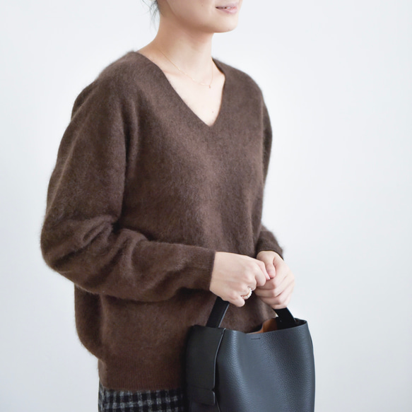 【カシミヤ100%★無縫製】超柔らか起毛│ シームレス│ バルーンスリーブ │Vネック│上品│T-237 11枚目の画像