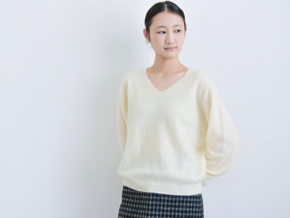 【カシミヤ100%★無縫製】超柔らか起毛│ シームレス│ バルーンスリーブ │Vネック│上品│T-237 17枚目の画像