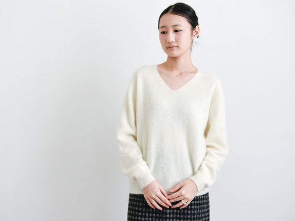【カシミヤ100%★無縫製】超柔らか起毛│ シームレス│ バルーンスリーブ │Vネック│上品│T-237 16枚目の画像