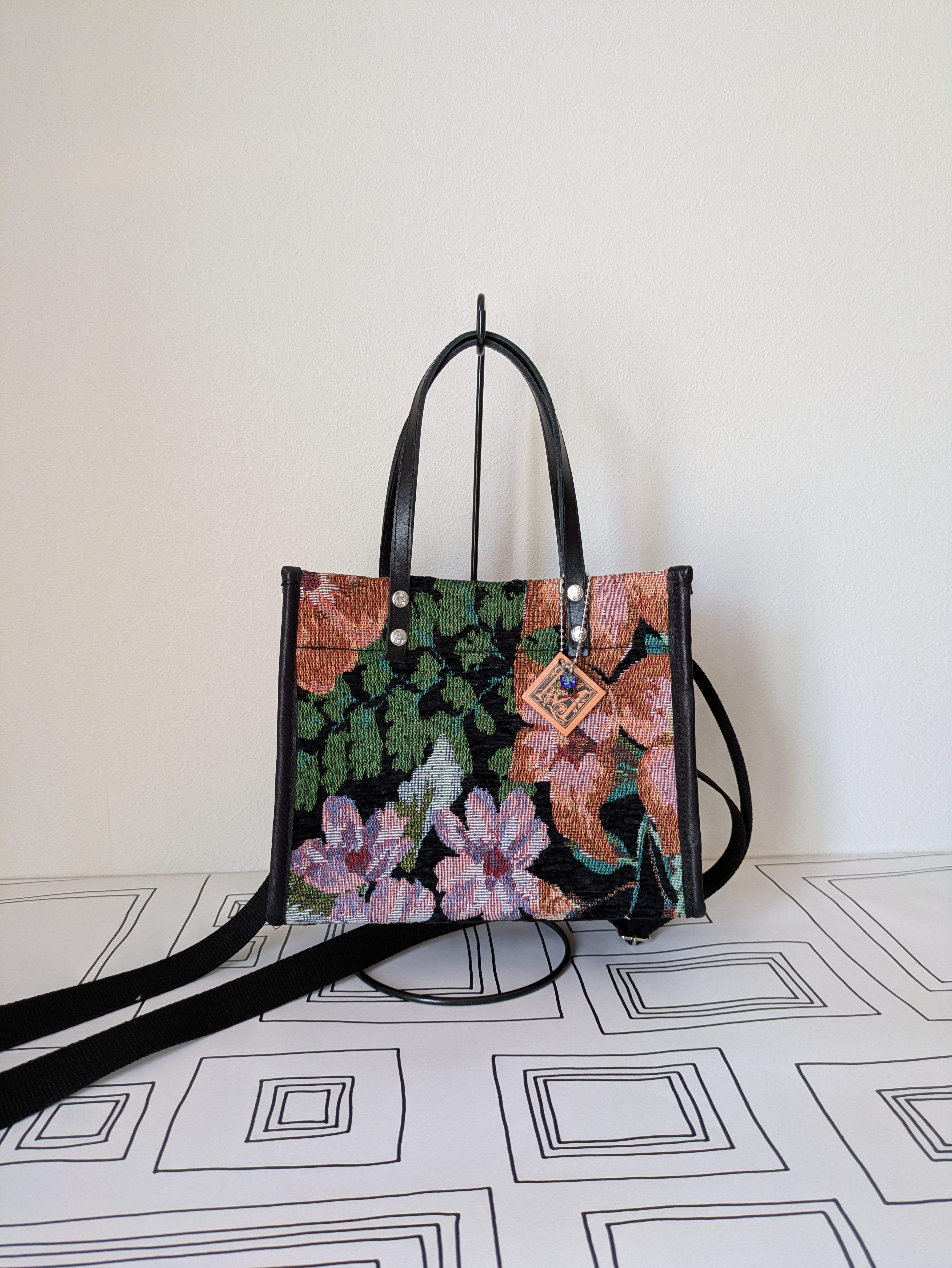 ゴブランのミニサイズとーと（ポーチ付き） 5,846円