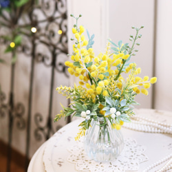 １年中楽しめる「ミモザとラベンダーのナチュラルブーケ」ガラス器アレンジ　「Creema限定」 1枚目の画像