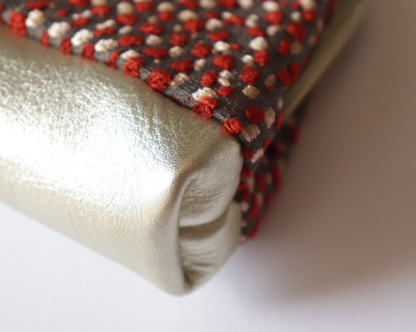 聖誕節限量假日禮盒：眼鏡盒和親子皮夾套裝 第5張的照片