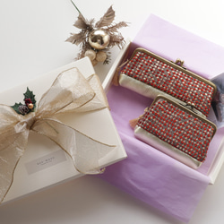 聖誕節限量假日禮盒：眼鏡盒和親子皮夾套裝 第1張的照片