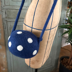 サンプル 羊毛 フェルト ドット 水玉 ショルダーバッグ ハンドメイド 2枚目の画像