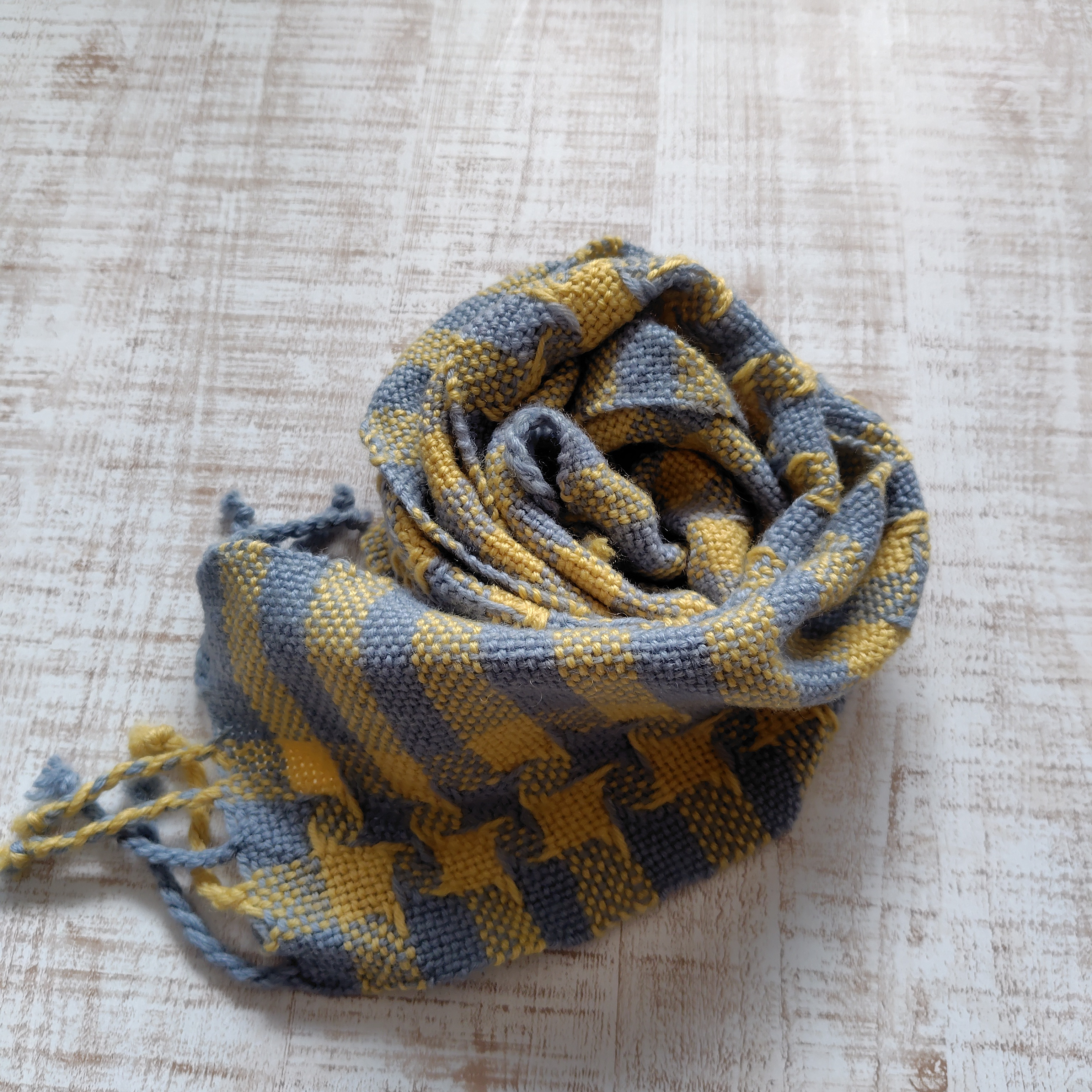 北欧っぽい風車織りミニマフラー　手織り　ブルーグレー＆レモンイエロー