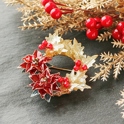 ポインセチアとヒイラギのリースブローチ クリスマス プレゼント 冬