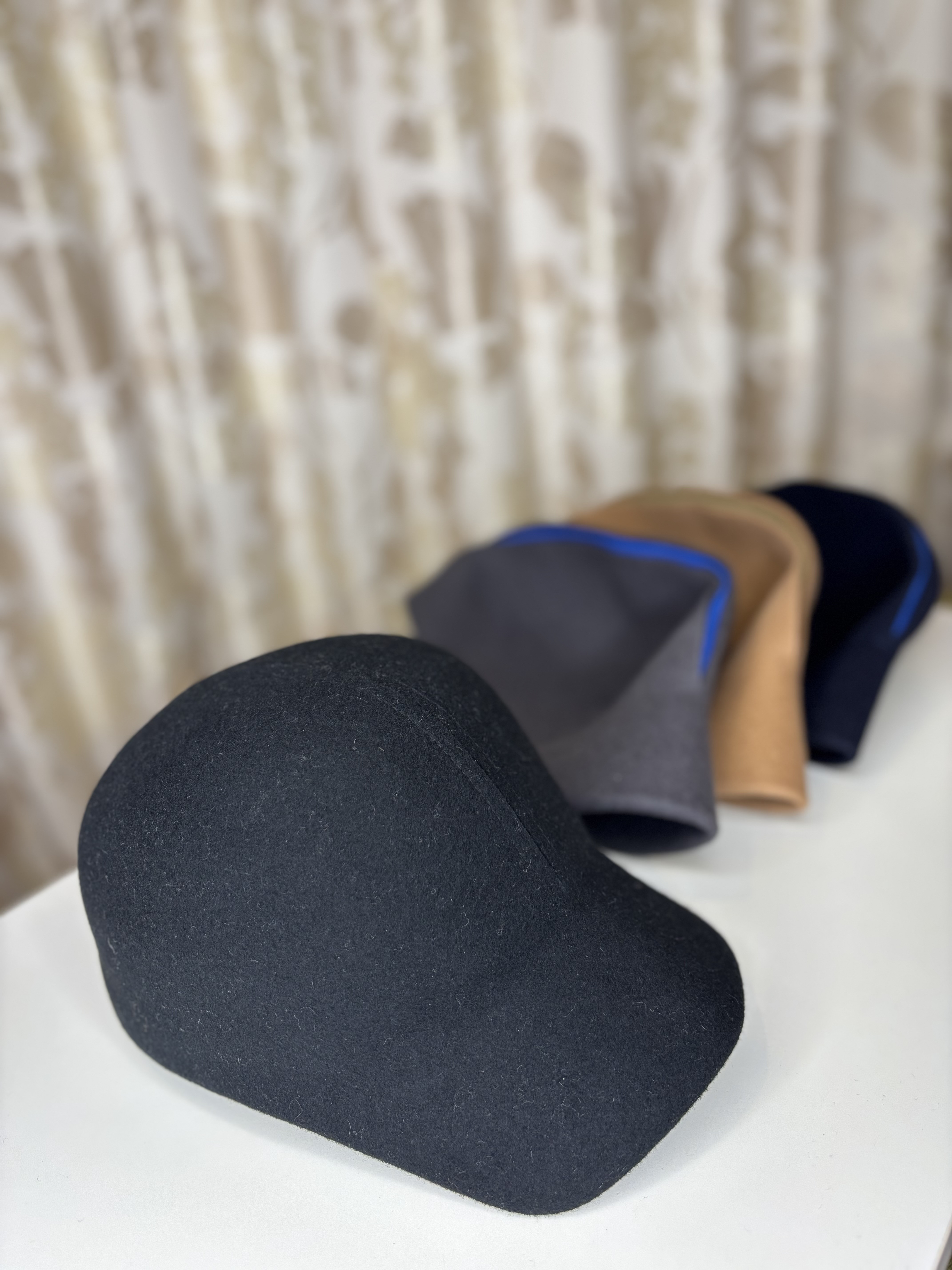 【送料無料】畳めるデザインの上質なキャップ　ブラック