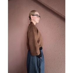 選擇您的長度❤️RATA原創❤️成熟女性披肩針織衫❤️不對稱撞色袖子❤️時尚棕色❤️附贈別針 第3張的照片