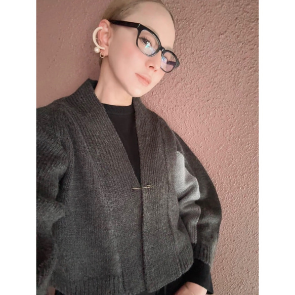 選擇您的長度❤️RATA原創❤️成熟女性披肩針織衫❤️不對稱撞色袖子❤️時尚棕色❤️附贈別針 第16張的照片