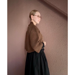 選擇您的長度❤️RATA原創❤️成熟女性披肩針織衫❤️不對稱撞色袖子❤️時尚棕色❤️附贈別針 第9張的照片